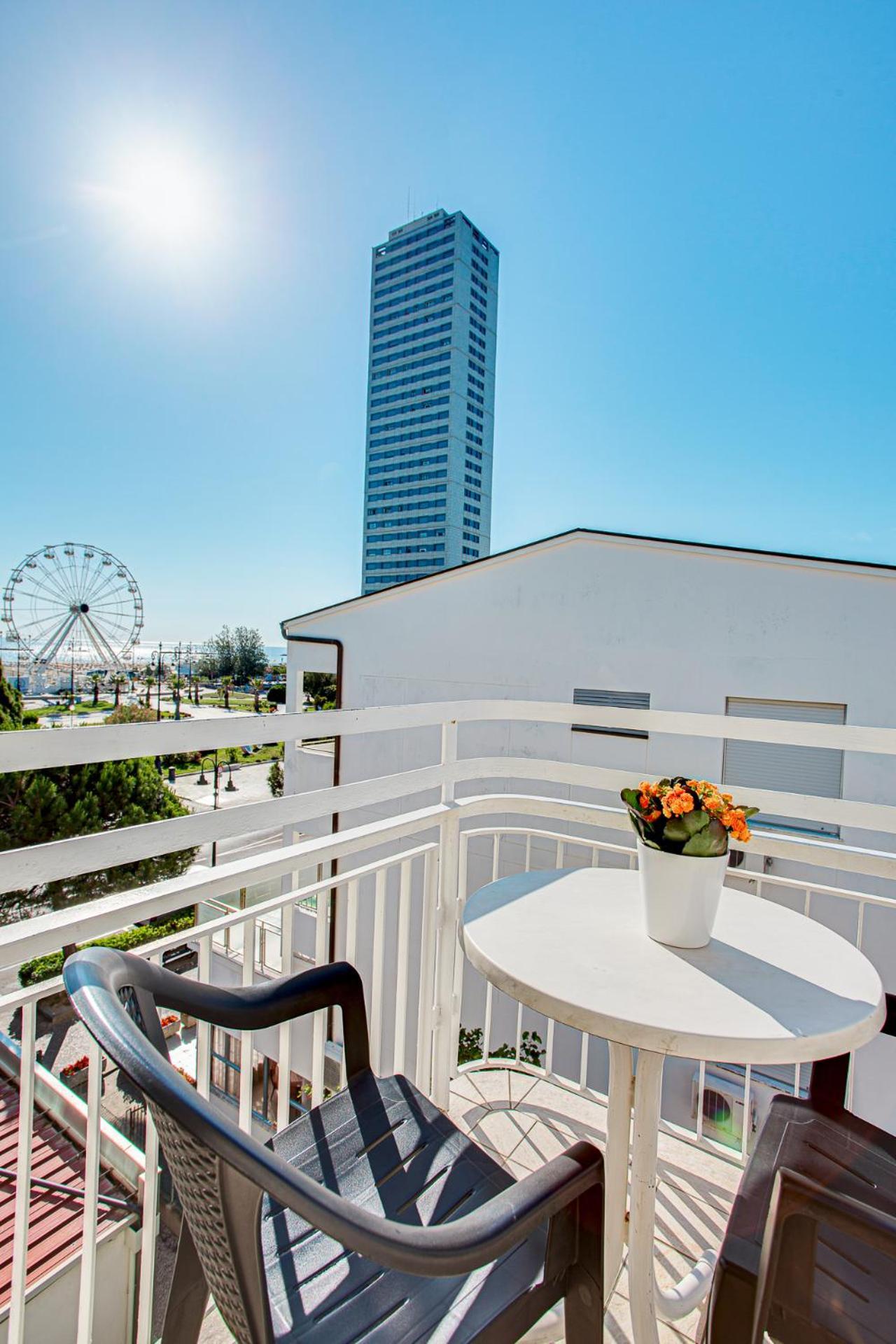 Hotel Villa Maria Cesenatico Exterior foto